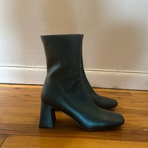 WORN ONCE JEFFREY CAMPBELL MERMAID METALLIC BOOTS SIZE 7